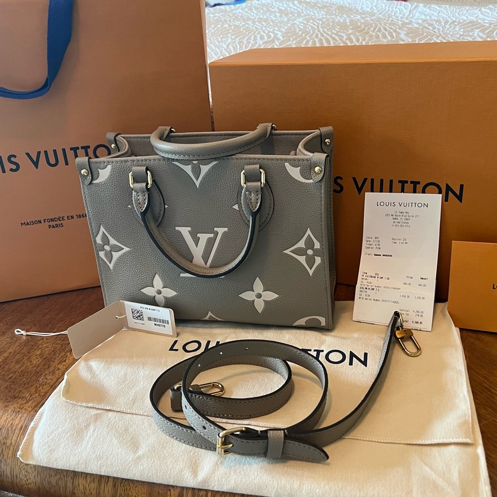 ON THE GO PM Louis Vuitton Elegant Dove/Cream Satchel